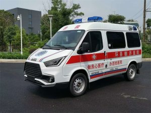 江鈴特順短軸中頂監(jiān)護型救護車